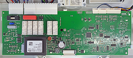 id logic combi j22388 pcb in situ.jpg